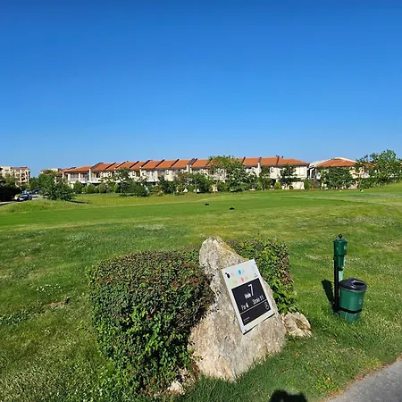 Lighthouse Golf Forest